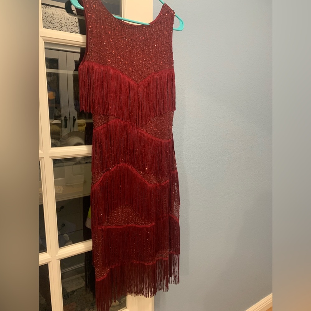 Babeyond flapper dress. Wine red. Sequins. Fringe. Medium. NWT